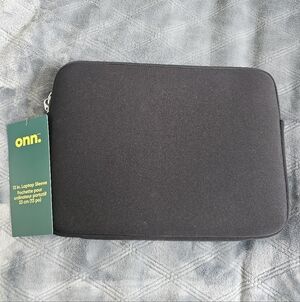 onn. 13" Protective Laptop Sleeve, Black 💻
